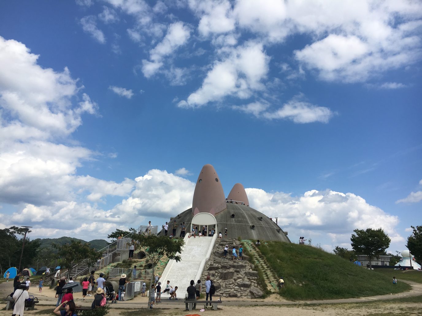 こども大喜び。有馬富士公園のあそびの王国で、デイキャンプ気分?!